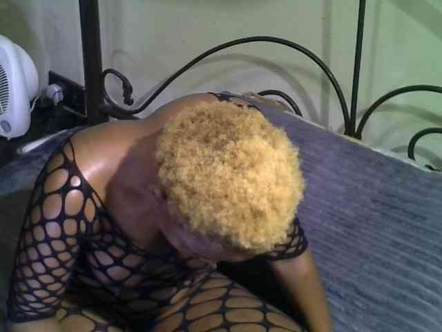 KissMeLuna webcam