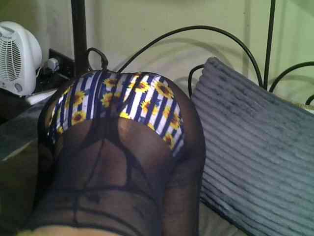 KissMeLuna webcam