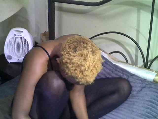 KissMeLuna webcam