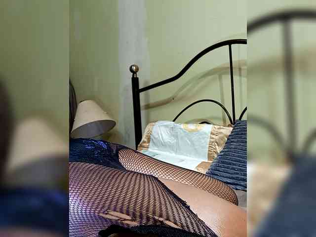 KissMeLuna webcam