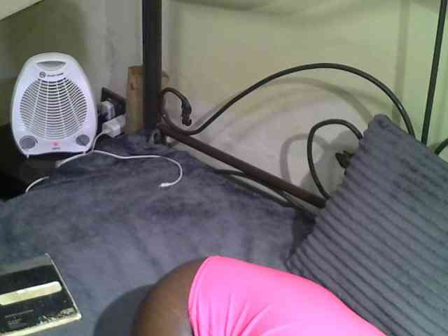 KissMeLuna webcam