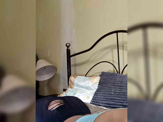 KissMeLuna webcam