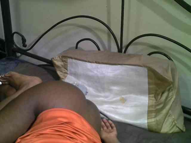 KissMeLuna webcam