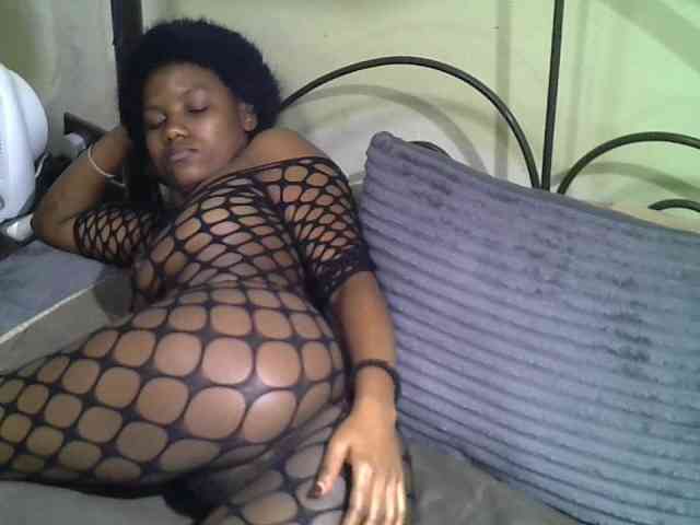KissMeLuna webcam