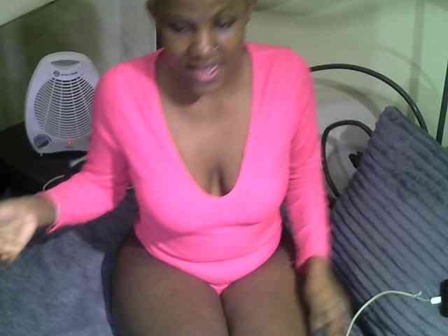 KissMeLuna webcam