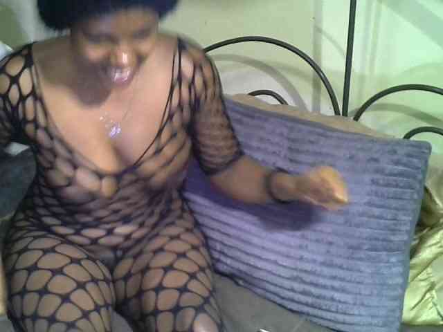 KissMeLuna webcam