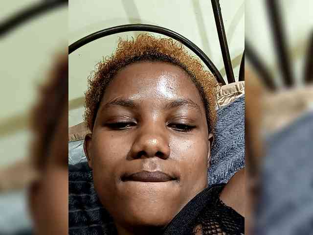 KissMeLuna webcam
