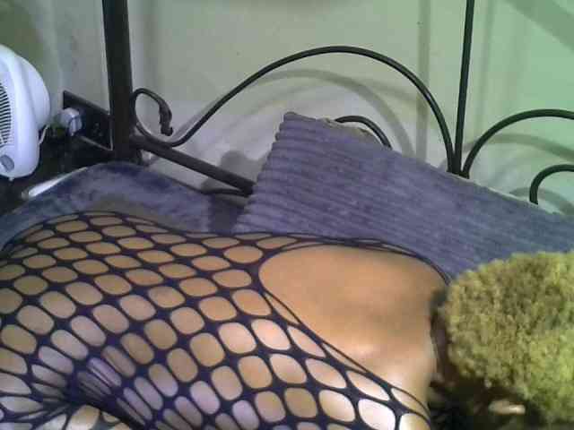 KissMeLuna webcam