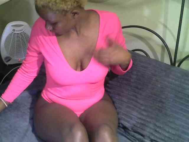 KissMeLuna webcam