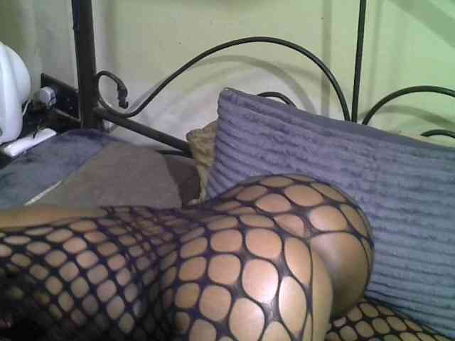 KissMeLuna webcam