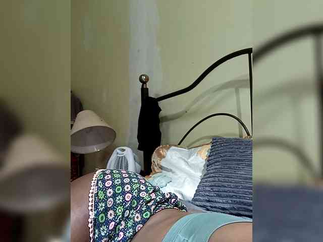 KissMeLuna webcam
