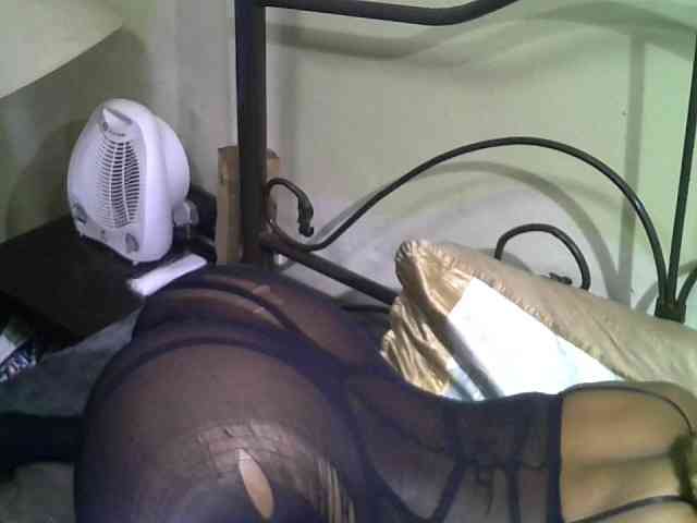 KissMeLuna webcam