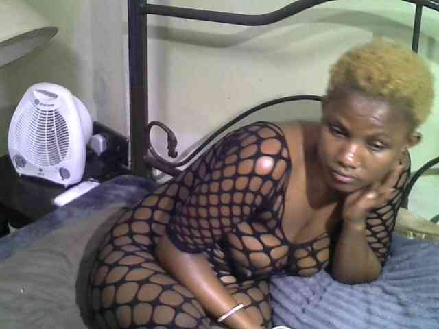 KissMeLuna webcam
