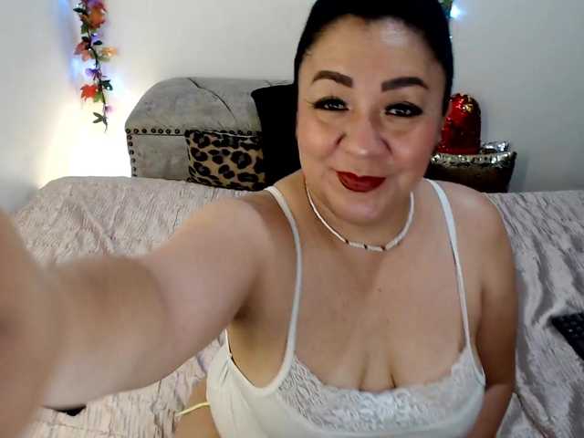 Yourhornyjuliettee1