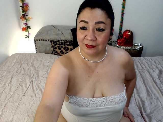 Yourhornyjuliettee1