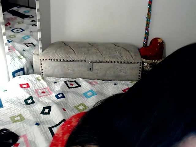 Yourhornyjuliettee1