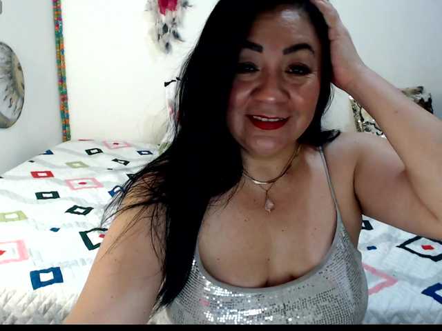 Yourhornyjuliettee1