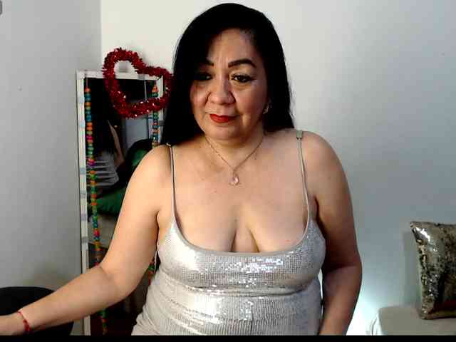 Yourhornyjuliettee1