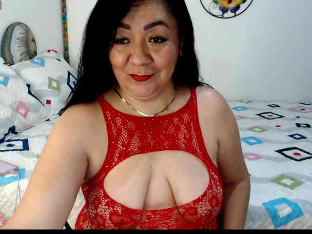 Yourhornyjuliettee1