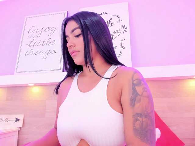 Ashley-Coper live cam on BongaCams