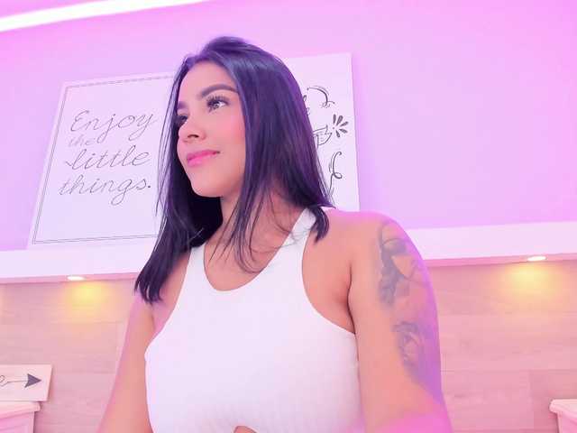 Ashley-Coper live cam on BongaCams