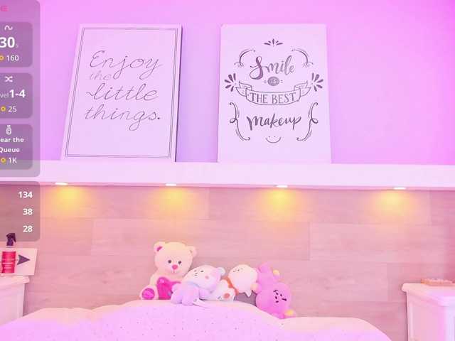 Ashley-Coper live webcam show