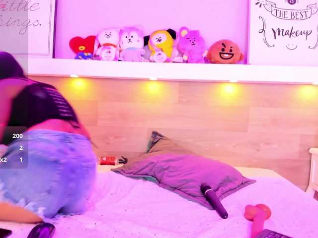 Ashley-Coper live cam on BongaCams