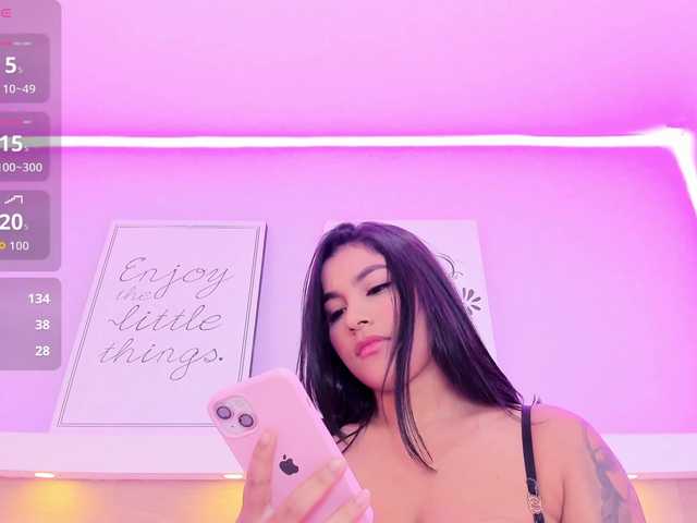Ashley-Coper live cam on BongaCams
