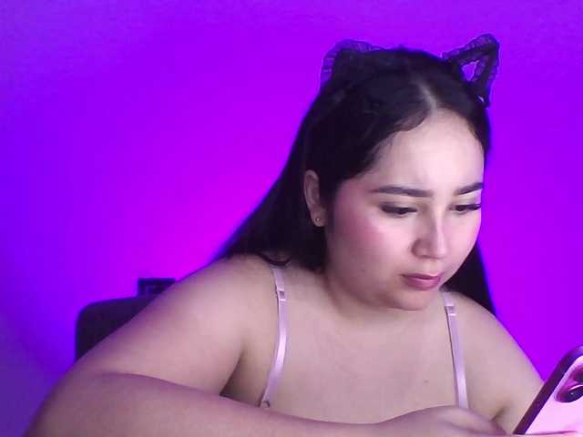 Amara-13 live cam on BongaCams