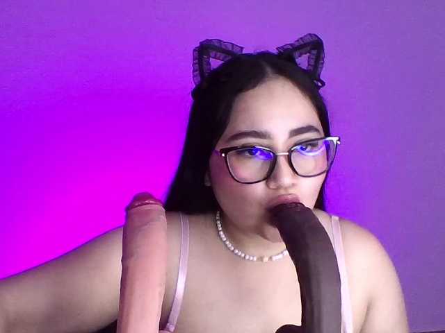 Amara-13 live cam on BongaCams