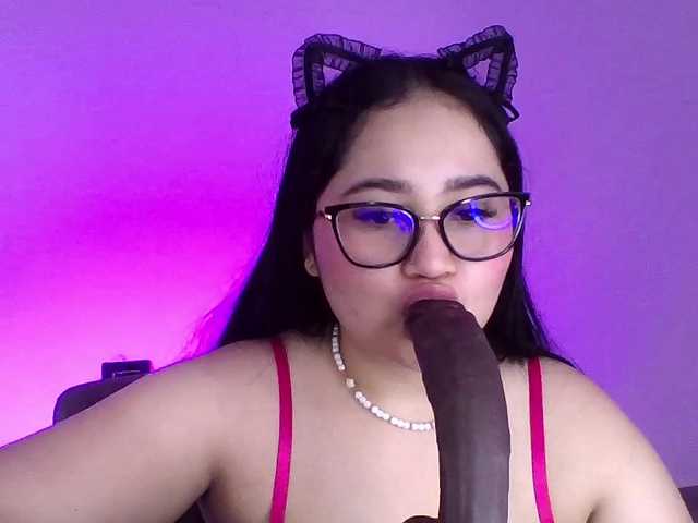 Amara-13 live cam on BongaCams