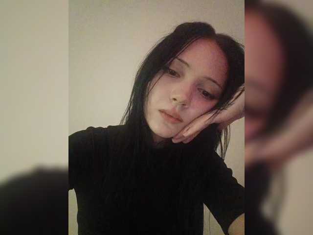 KRISTARI live cam on BongaCams