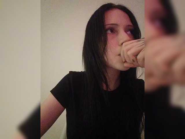 KRISTARI live cam on BongaCams