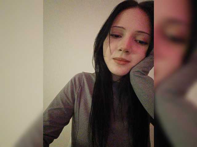 KRISTARI live cam on BongaCams