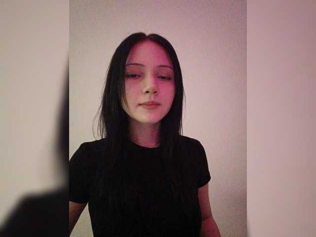 KRISTARI live cam on BongaCams