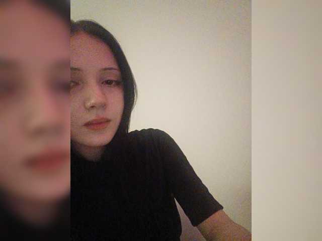 KRISTARI live cam on BongaCams