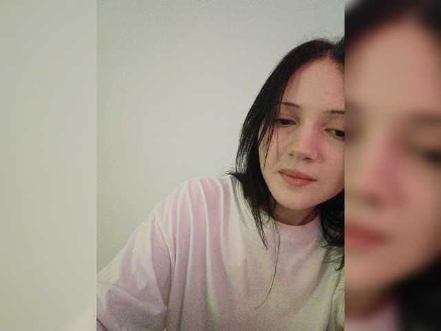 KRISTARI live cam on BongaCams