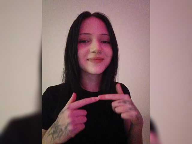 KRISTARI live cam on BongaCams
