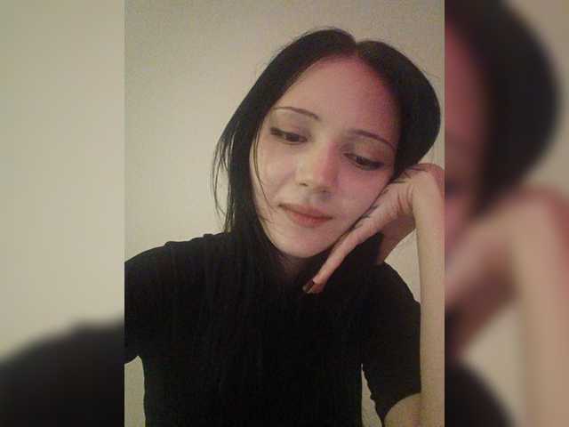 KRISTARI live cam on BongaCams
