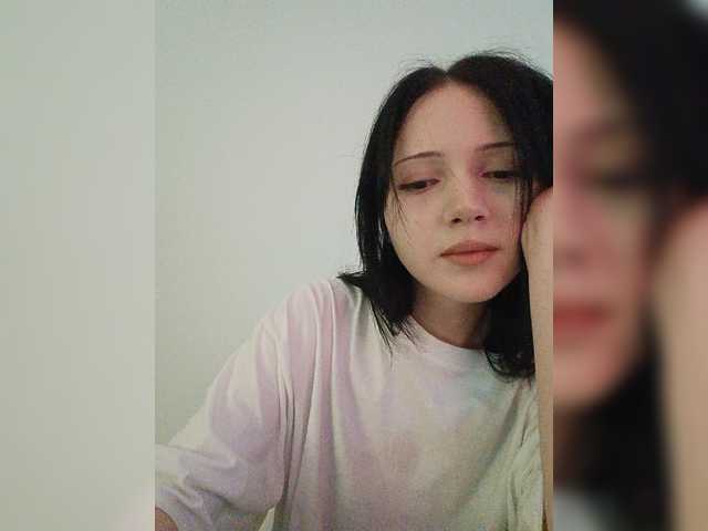 KRISTARI live cam on BongaCams