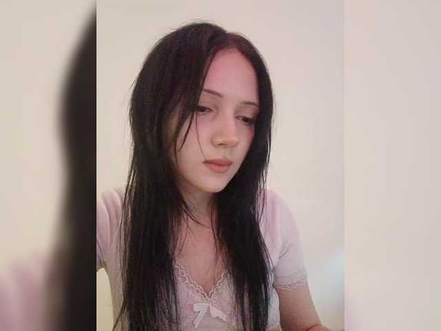 KRISTARI live cam on BongaCams