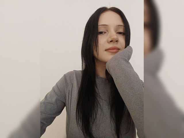 KRISTARI live cam on BongaCams