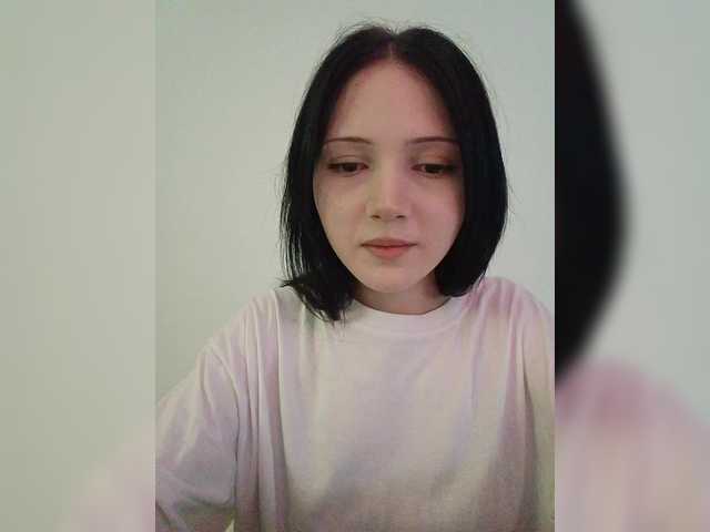 KRISTARI live cam on BongaCams
