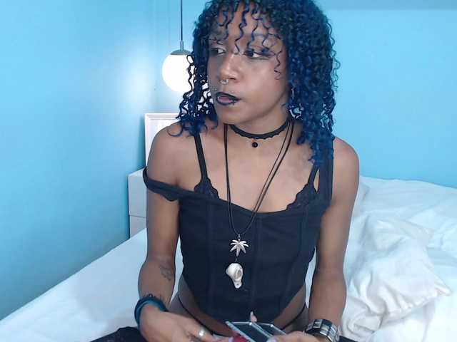 NuxMoon live cam on BongaCams