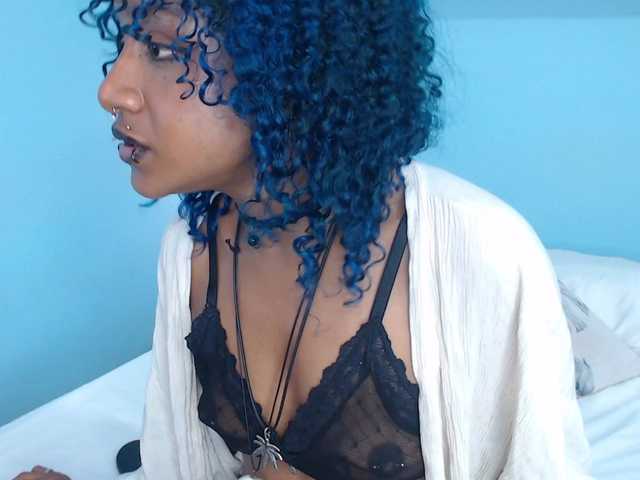 NuxMoon live cam on BongaCams