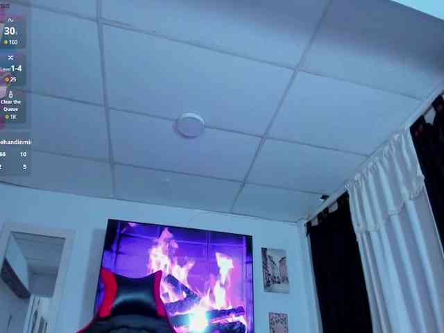 Body-fox19 Sex Cam Show