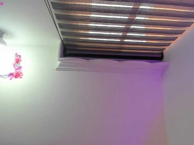 OrnellaHamilton webcam
