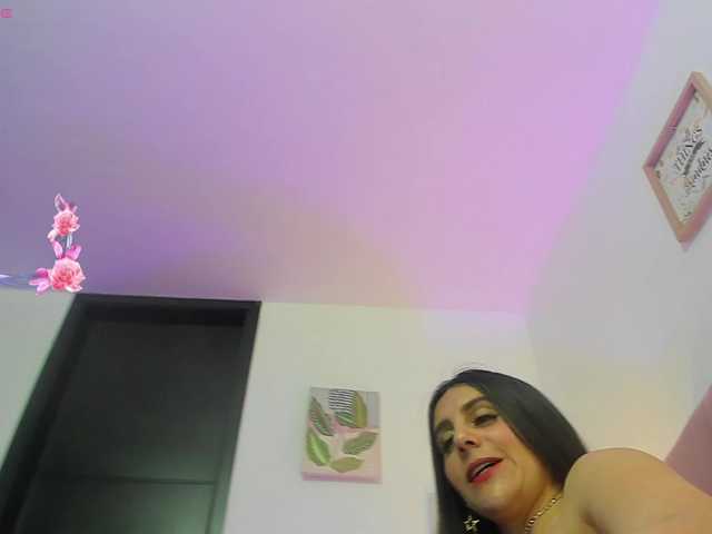 OrnellaHamilton webcam