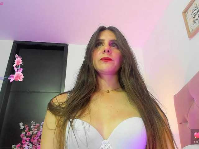 OrnellaHamilton live webcam show