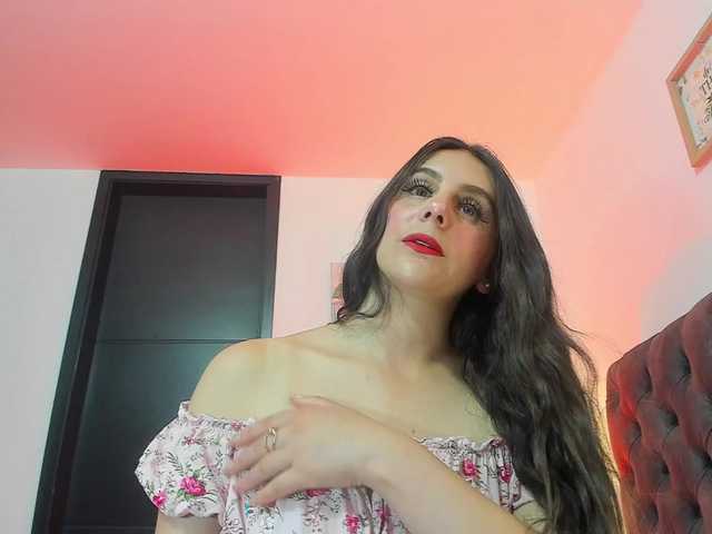 OrnellaHamilton live cam on BongaCams